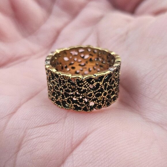 Fashion Ring Band Gold Tone Antique Style Finger Band Unisex Size 9.5 Unbranded - Picture 3 of 10